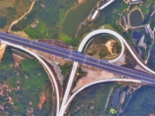 维多利亚老品牌vic(集团)官方网站