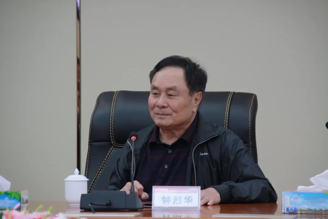 维多利亚老品牌vic(集团)官方网站