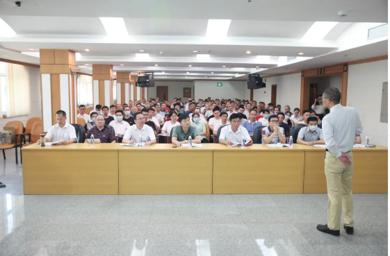 维多利亚老品牌vic(集团)官方网站