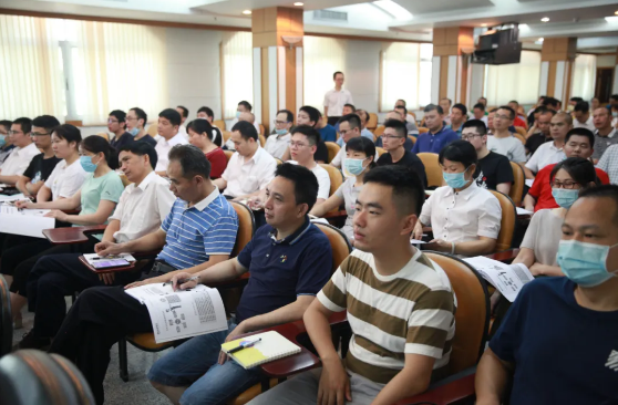 维多利亚老品牌vic(集团)官方网站