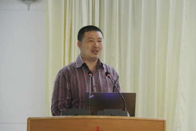 维多利亚老品牌vic(集团)官方网站