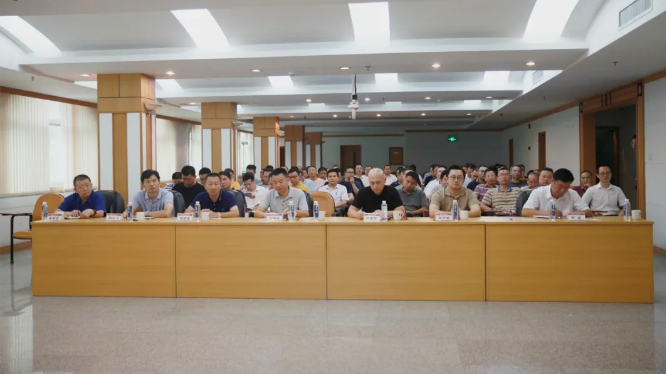 维多利亚老品牌vic(集团)官方网站