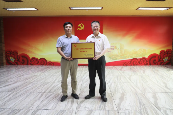 维多利亚老品牌vic(集团)官方网站