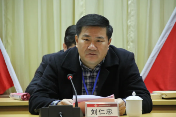 维多利亚老品牌vic(集团)官方网站