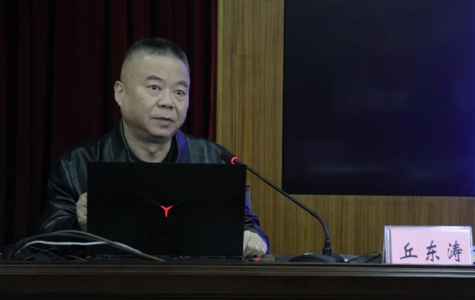 维多利亚老品牌vic(集团)官方网站