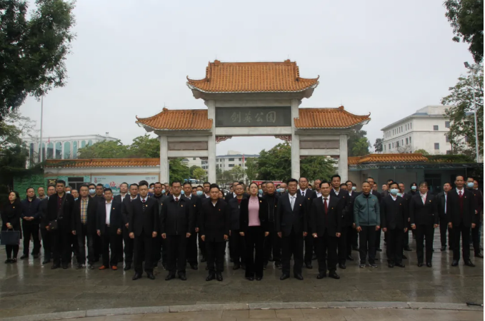 维多利亚老品牌vic(集团)官方网站