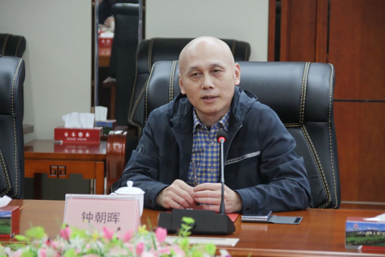 维多利亚老品牌vic(集团)官方网站